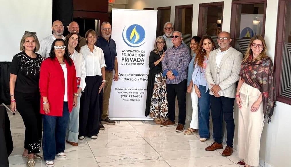 Participantes de una actividad de la AEP